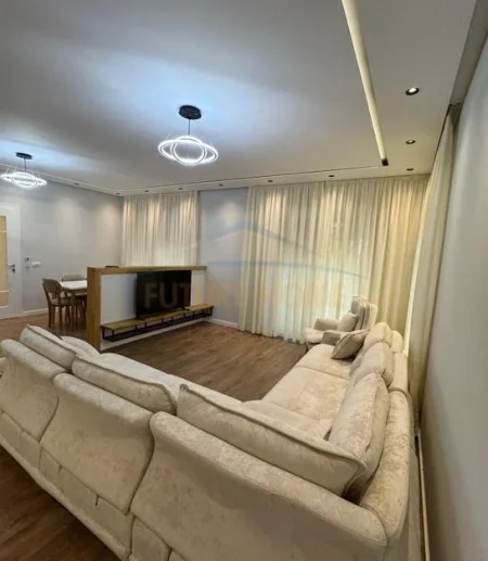 Tirane, jepet me qera Vile Kati 0, 250 m² 900 € (Fresku)