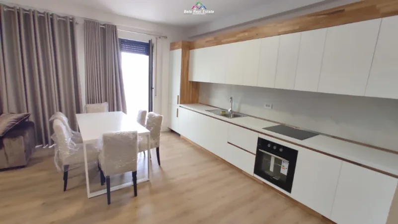 Tirane, jepet me qera apartament 2+1 Kati 6, 100 m² 1.000 € (porcelan)