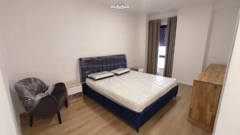 Tirane, jepet me qera apartament 2+1 Kati 6, 100 m² 1.000 € (porcelan)