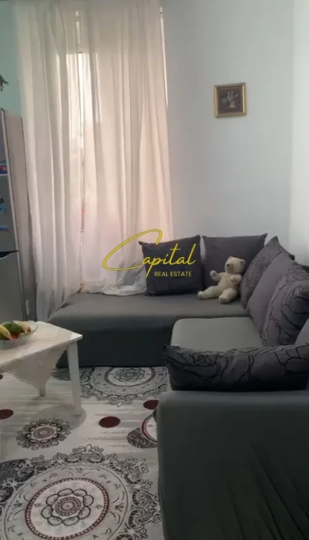 Tirane, jepet me qera apartament 1+1 Kati 5, 45 m² 500 € (ISH BLLOKU)