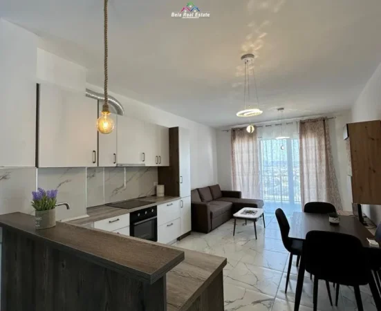 Tirane, jepet me qera apartament 2+1 Kati 8, 90 m² 575 € (Rruga Bashkim Shkurti)