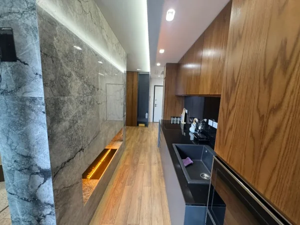 Tirane, jepet me qera apartament duplex Kati 8, 126 m² 1.800 € 