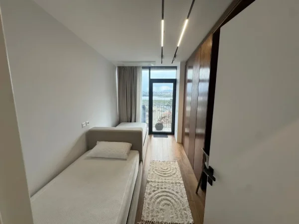 Tirane, jepet me qera apartament duplex Kati 8, 126 m² 1.800 € 