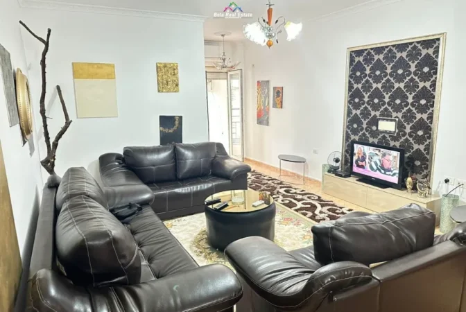 Tirane, jepet me qera apartament 2+1 Kati 3, 114 m² 680 € (Rruga Asim Vokshi)