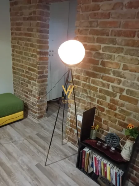 Tirane, jepet me qera apartament 1+1+Ballkon Kati 3, 60 m² 520 € (PAZARI I RI)