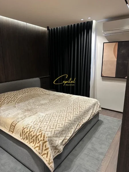 Tirane, jepet me qera apartament 1+1 Kati 3, 70 m² 1.000 € (ISH EKSPOZITA)