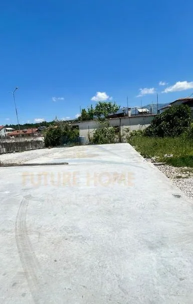 Tirane, jepet me qera ambjent biznesi Kati 0, 1.240 m² 800 € (Rrethrrotullimi i saukut)