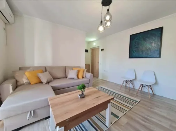 Tirane, shitet nga Pronari, pa-komision apartament 1+1+Ballkon Kati 3, 45 m² 90.000 € (rruga ali demi)