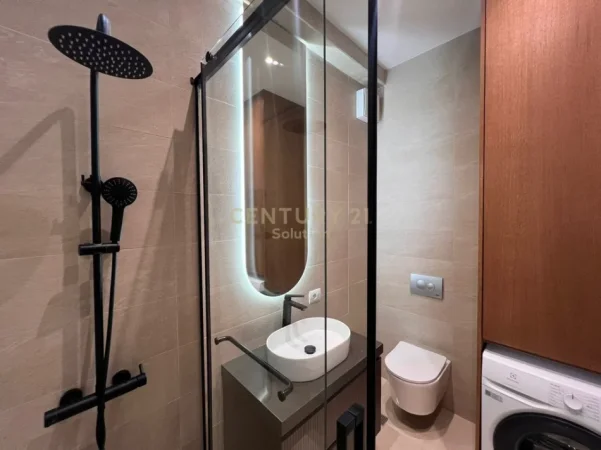 Tirane, shitet apartament 1+1 Kati 4, 59 m² 155.000 € (selite prane pallatit me shigjeta)