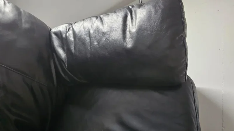 Tirane, shes Divan me dimensione 207x88x95 120 €