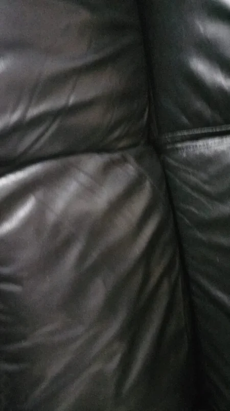 Tirane, shes Divan me dimensione 207x88x95 120 €