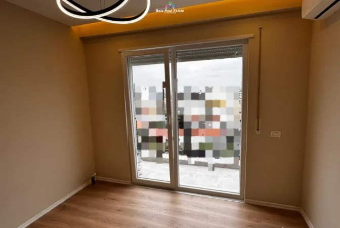 Tirane, jepet me qera zyre Kati 6, 65 m² 520 € (Rruga Sitki Cico)