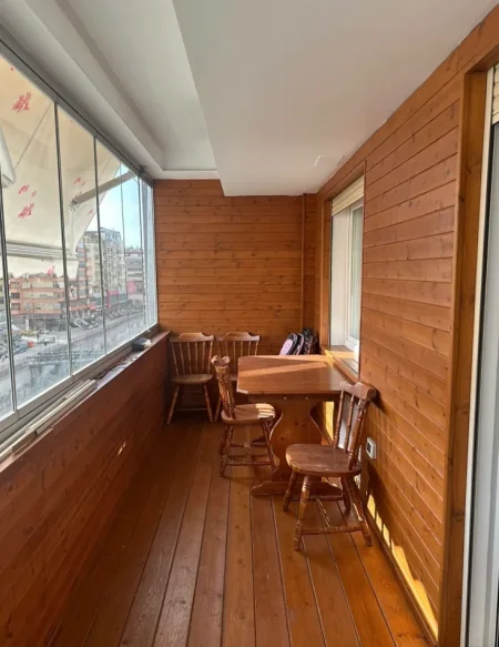 Tirane, jepet me qera apartament 3+1+Ballkon Kati 6, 155 m² 150,000 ALL (Kristal Center, Tirane)