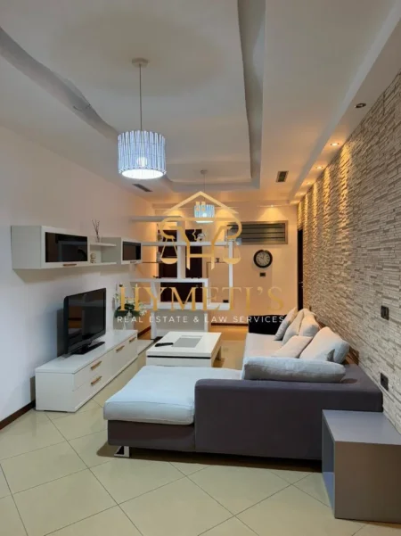 Tirane, jepet me qera apartament 2+1+Aneks+Ballkon Kati 2, 125 m² 1.250 € (Rr. Abdyl Frasheri)