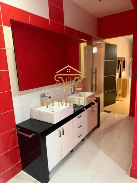 Tirane, jepet me qera apartament 2+1+Aneks+Ballkon Kati 2, 125 m² 1.250 € (Rr. Abdyl Frasheri)