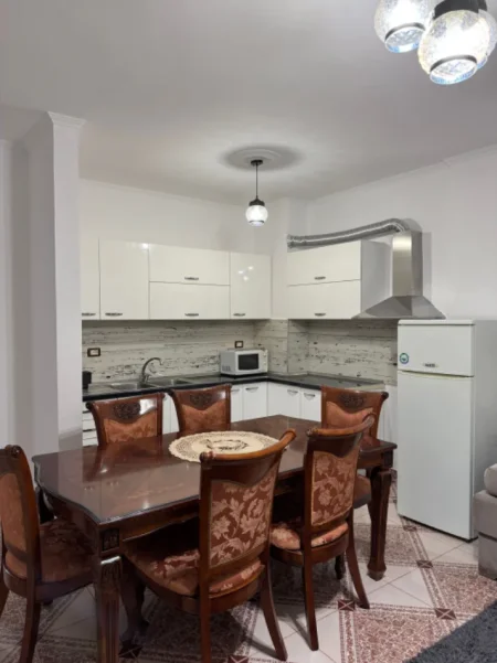 Tirane, jepet me qera apartament 1+1 Kati 2, 64 m² 400 € (Fresk prane Pasticeri Melisa)