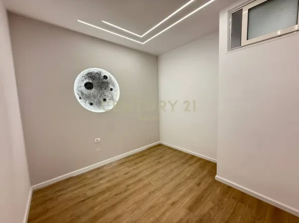 Tirane, shitet apartament 2+1 Kati 2, 76 m² 125.000 € (Astir)