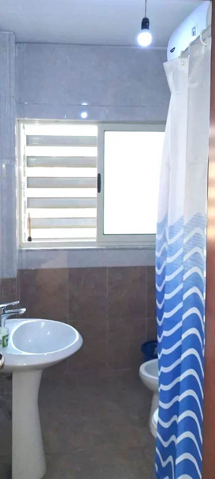 Jepet me qira apartament 1+1, 400 € tek Ish Fusha e Aviacionit