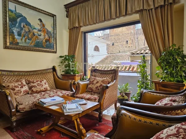 Tirane, shitet hotel Kati 6, 653 m² 2.500.000 € (Qender)