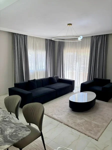 Tirane, jepet me qera apartament 2+1+Ballkon Kati 2, 135 m² 1.000 € (Rruga Panorama e Liqenit, Liqeni Farkës)