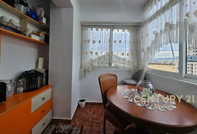 Tirane, shitet apartament 2+1 Kati 5, 158.000 € 