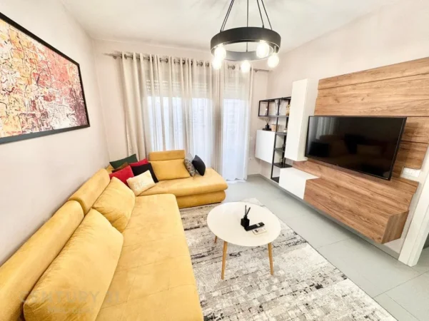 Tirane, jepet me qera apartament 1+1 Kati 7, 65 m² 900 € (Stadiumi Dinamo)
