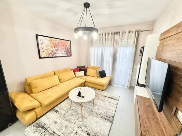 Tirane, jepet me qera apartament 1+1 Kati 7, 65 m² 900 € (Stadiumi Dinamo)