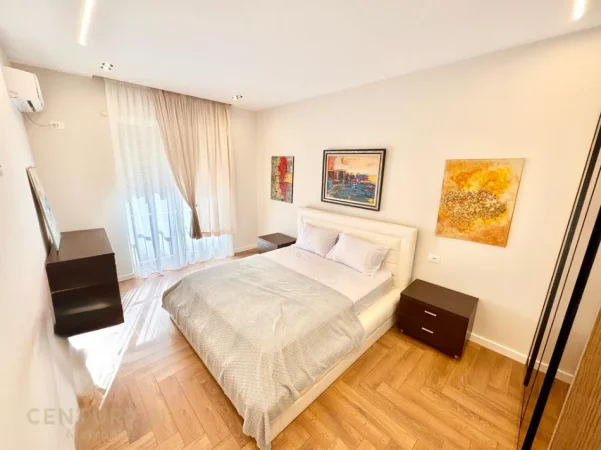Tirane, jepet me qera apartament 2+1 Kati 5, 99 m² 1.150 € (Pazari i ri)