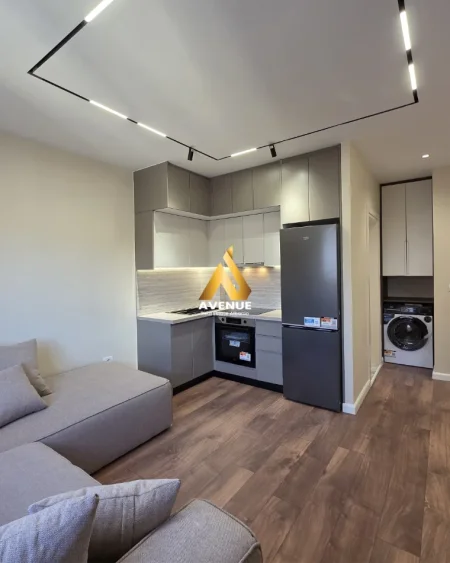 Tirane, shitet apartament 1+1+Ballkon Kati 3, 57 m² 163.000 € (Rruga Mine Peza)