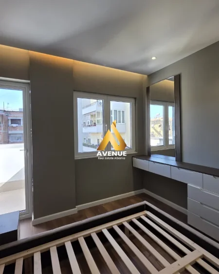 Tirane, shitet apartament 1+1+Ballkon Kati 3, 57 m² 163.000 € (Rruga Mine Peza)