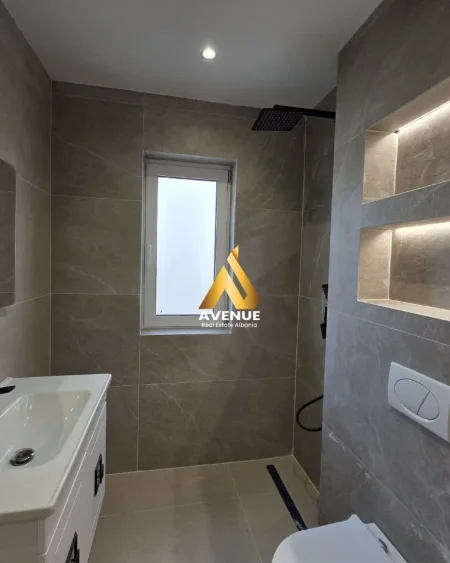 Tirane, shitet apartament 1+1+Ballkon Kati 3, 57 m² 163.000 € (Rruga Mine Peza)