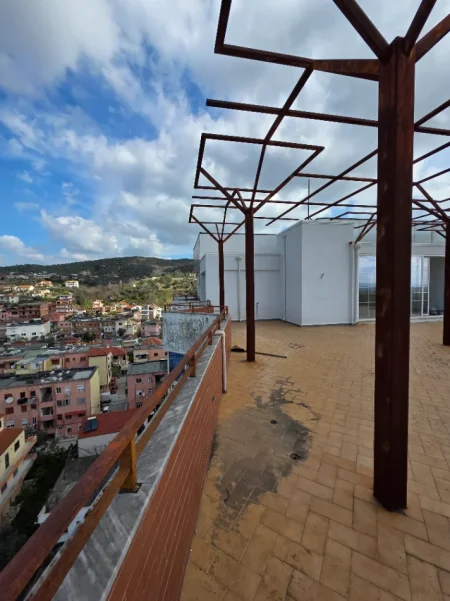 Lushnje, shitet apartament+verande | Penthouse 3+1+Aneks+Ballkon Kati 9, 480 m² 260.000 € 