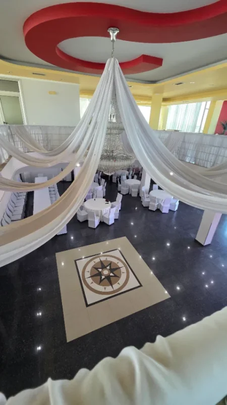 Lushnje, shitet ambjent biznesi , 1.200 m² 870.000 €