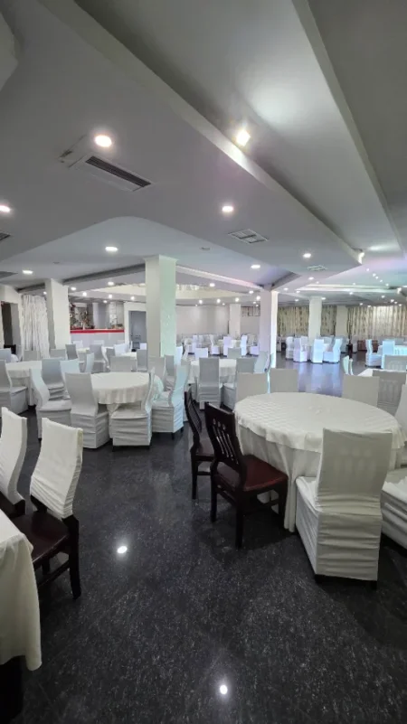 Lushnje, shitet ambjent biznesi , 1.200 m² 870.000 €