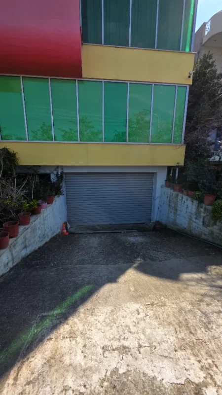 Lushnje, shitet ambjent biznesi , 1.200 m² 870.000 €