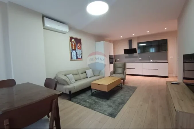 Tirane, jepet me qera apartament 1+1 Kati 4, 78 m² 800 € 