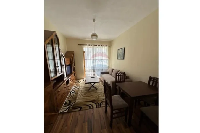 Tirane, jepet me qera apartament 1+1 Kati 2, 48 m² 600 € 