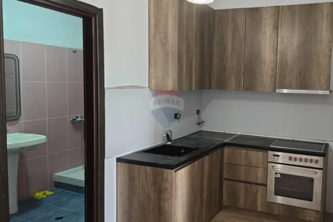 Tirane, jepet me qera apartament 1+1 Kati 8, 66 m² 400 € 