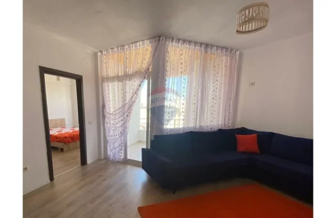 Tirane, jepet me qera apartament 1+1 Kati 8, 66 m² 400 € 