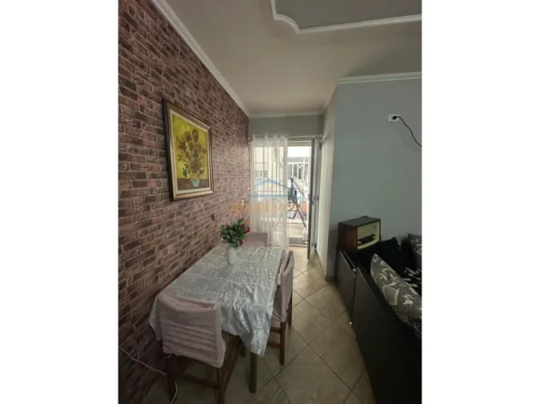 Tirane, shitet apartament 2+1+Ballkon Kati 7, 102 m² 160.000 € (Fresku)