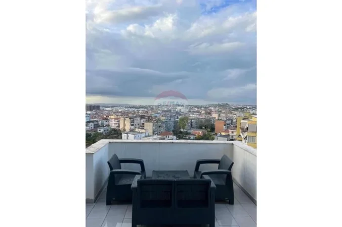 Tirane, jepet me qera apartament , 112 m² 700 € (Shkolla e Bashkuar, Tiranë)