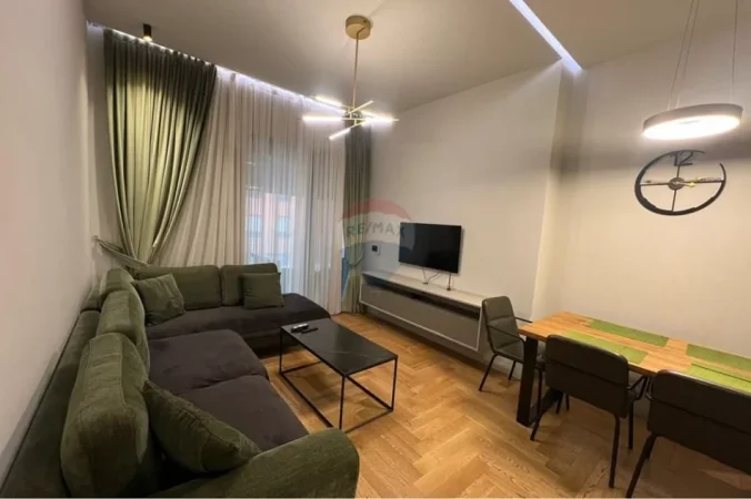 Tirane, jepet me qera apartament , 82 m² 956 € 