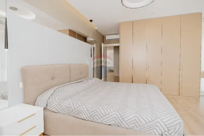 Tirane, jepet me qera apartament , 104 m² 900 € 