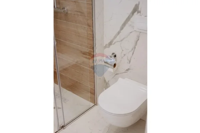 Tirane, jepet me qera apartament , 104 m² 900 € 
