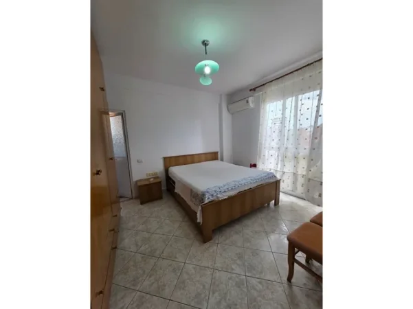 Tirane, jepet me qera apartament 3+1 Kati 5, 109 m² 750 € (Rruga Siri Kodra)