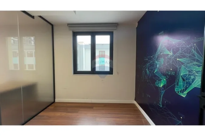 Tirane, jepet me qera , 140 m² 2.000 € (Shallvaret)