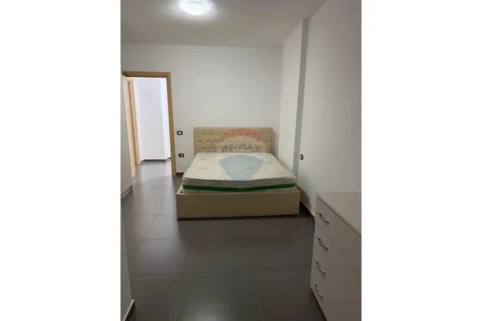 Tirane, jepet me qera apartament , 76 m² 605 € 