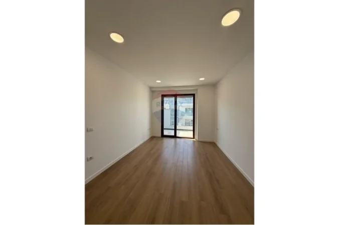 Tirane, jepet me qera , 190 m² 2.600 € (Blv Gjergj Fishta)