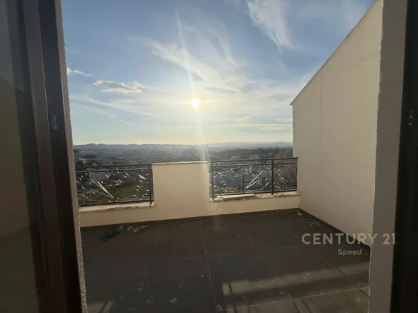 Tirane, shitet apartament 2+1+Ballkon Kati 1, 106 m² 127.200 € (fresk)