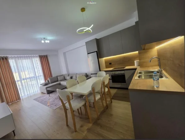 Tirane, jepet me qera 1+1+Ballkon , 78 m² 470 € (Urban Gate)